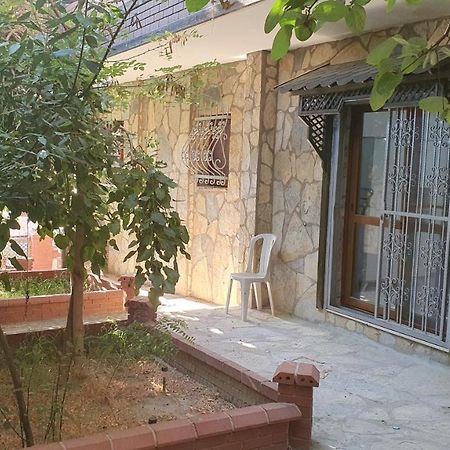 2+1 Apartm With Garden + Balcony , At Ladies Beach 쿠사다시 외부 사진