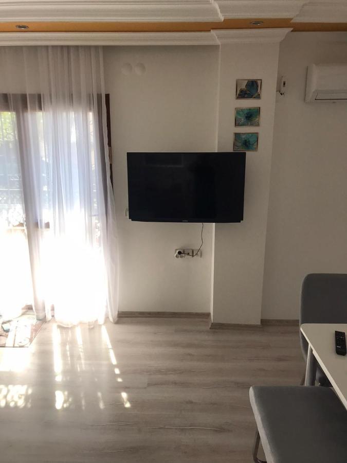 2+1 Apartm With Garden + Balcony , At Ladies Beach 쿠사다시 외부 사진